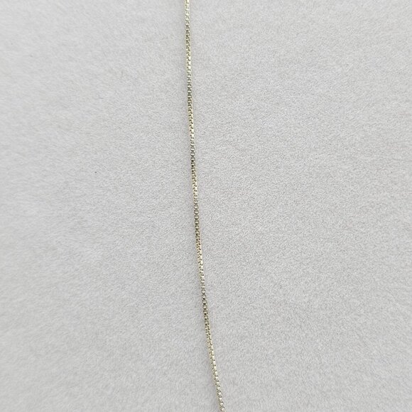 Sterling Silver 18" Box Chain Necklace 925 Italy Lightweight 2g Womens Jewelry - Picture 3 of 7